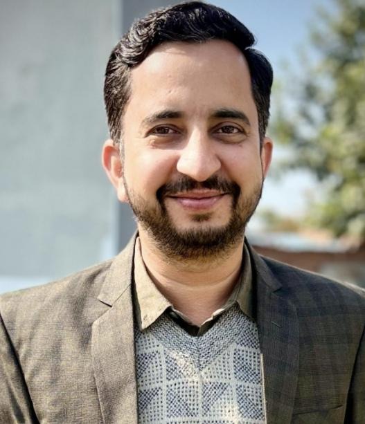 Portrait of Amit Lather